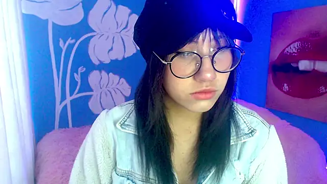 Snapshot of eli_doll chatting on July 10, 11:13 am eli doll online show from July 10, 11:13 am