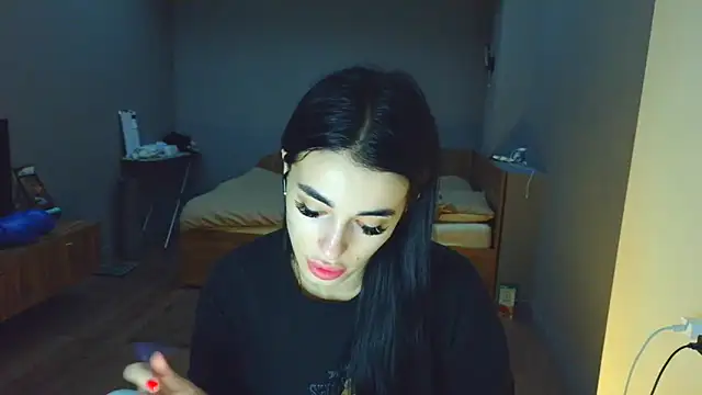 Snapshot of Eva_Mersi chatting on June 2, 6:21 pm Eva Mersi online show from June 2, 6:21 pm