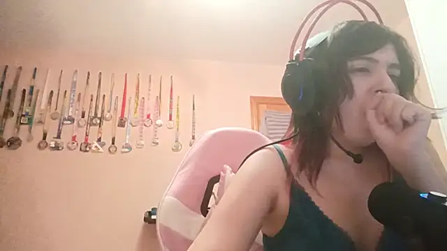 bunnyhoneylovehands online show from July 1, 10:42 pm