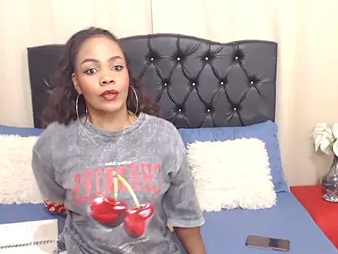 Snapshot of NicoleChanell04 chatting on June 7, 12:04 am NicoleChanell04 online show from June 7, 12:04 am