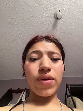 Snapshot of Tokiio_petiit chatting on June 3, 8:03 pm Tokiio petiit online show from June 3, 8:03 pm