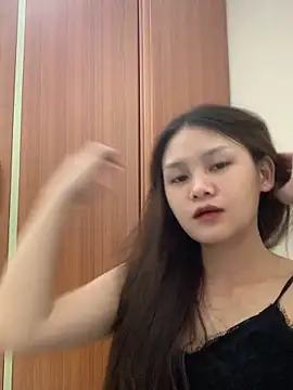 Snapshot of Weevi10 chatting on June 3, 4:23 pm Weevi10 online show from June 3, 4:23 pm