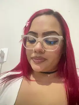 Snapshot of giih_sales03 chatting on August 3, 5:27 pm giih sales03 online show from August 3, 5:27 pm