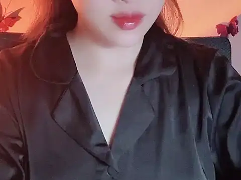Snapshot of Lucy6868 chatting on June 30, 2:18 pm Lucy6868 online show from June 30, 2:18 pm