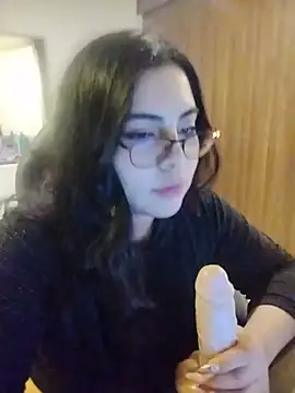 Snapshot of Roxxy_Sade chatting on June 24, 12:20 am Roxxy Sade online show from June 24, 12:20 am