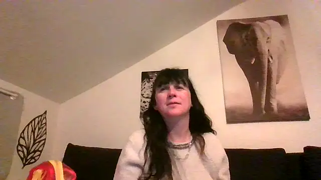 Snapshot of sexujuly88 chatting on April 21, 9:06 pm sexujuly88 online show from April 21, 9:06 pm