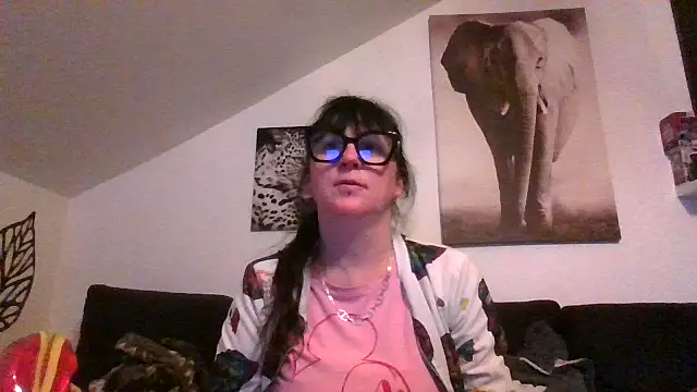 Snapshot of sexujuly88 chatting on May 22, 9:53 pm sexujuly88 online show from May 22, 9:53 pm