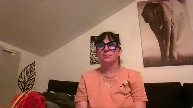 Snapshot of sexujuly88 chatting on May 24, 8:47 pm sexujuly88 online show from May 24, 8:47 pm