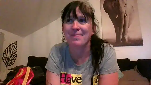 Snapshot of sexujuly88 chatting on June 1, 8:54 pm sexujuly88 online show from June 1, 8:54 pm