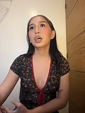 Snapshot of lovely_samina chatting on July 1, 3:12 pm lovely samina online show from July 1, 3:12 pm
