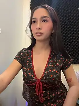 Snapshot of lovely_samina chatting on July 2, 3:17 am lovely samina online show from July 2, 3:17 am