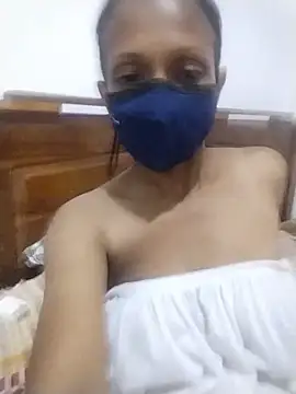 Snapshot of slfuncouple chatting on July 28, 1:43 pm slfuncouple online show from July 28, 1:43 pm