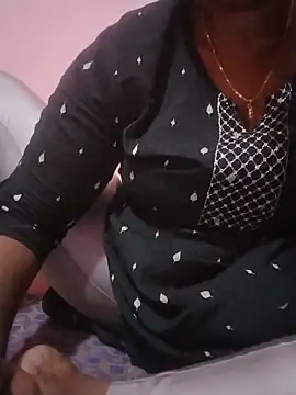 Snapshot of Tamilvalarmathi chatting on June 28, 6:03 pm Tamilvalarmathi online show from June 28, 6:03 pm