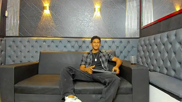 Snapshot of Yoel_Blessed chatting on June 19, 11:25 am Yoel Blessed online show from June 19, 11:25 am