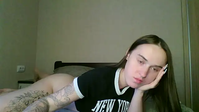 elliza snow online show from June 18, 11:36 am