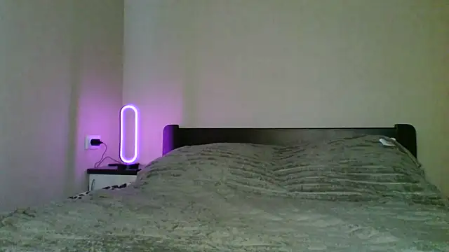 elliza snow online show from July 22, 7:44 am