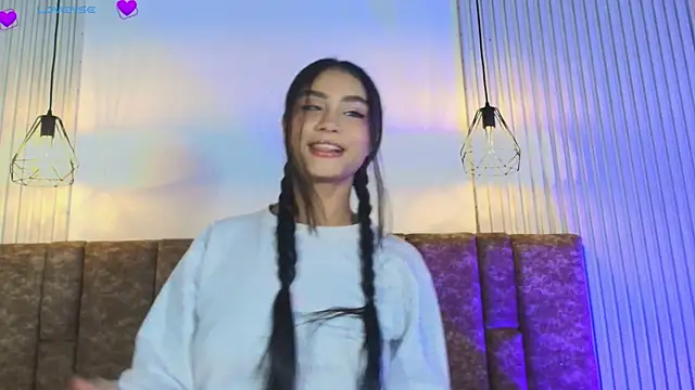 Snapshot of KENNIA_SWEETIEE chatting on June 17, 11:23 am KENNIA SWEETIEE online show from June 17, 11:23 am