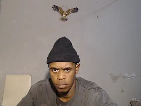 Snapshot of Frank_X_Husle chatting on June 29, 7:03 pm Frank X Husle online show from June 29, 7:03 pm