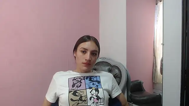Snapshot of mila_sexy69 chatting on June 1, 9:27 pm mila sexy69 online show from June 1, 9:27 pm