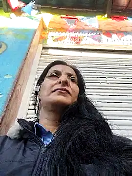 Snapshot of ALEJANDRA__28 chatting on July 6, 12:46 pm ALEJANDRA 28 online show from July 6, 12:46 pm