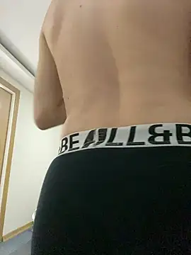 Snapshot of passivefemboi chatting on June 1, 9:27 pm passivefemboi online show from June 1, 9:27 pm