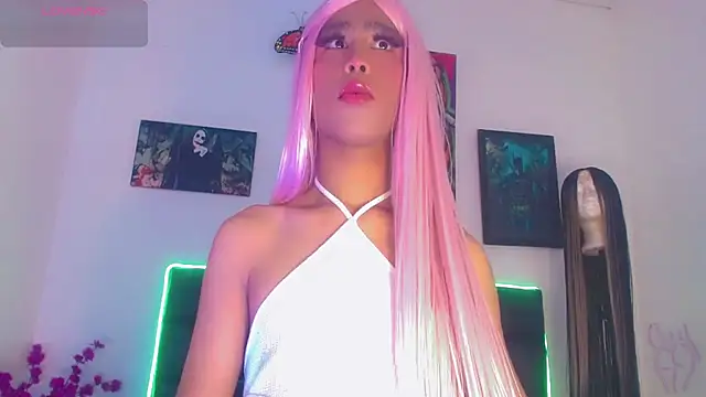 Snapshot of Honey_Balenciaga chatting on July 28, 7:39 pm Honey Balenciaga online show from July 28, 7:39 pm
