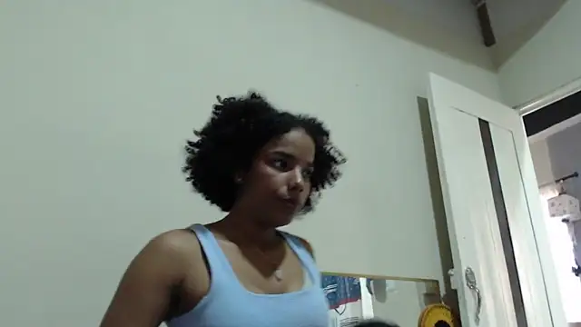 Snapshot of Siriuana chatting on June 11, 9:46 pm Siriuana online show from June 11, 9:46 pm
