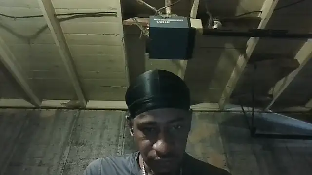 Snapshot of Leo99842 chatting on July 25, 6:16 pm Leo99842 online show from July 25, 6:16 pm