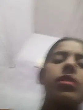 Snapshot of Saloni-Tyagi chatting on June 26, 5:17 pm Saloni-Tyagi online show from June 26, 5:17 pm
