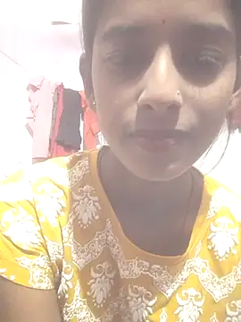 Snapshot of Saloni-Tyagi chatting on July 19, 4:44 pm Saloni-Tyagi online show from July 19, 4:44 pm