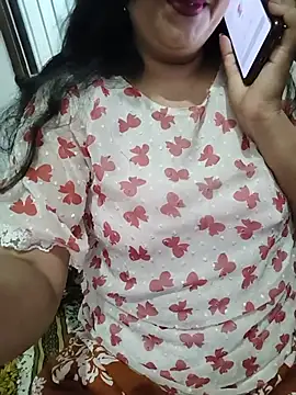 Snapshot of simran_khan90 chatting on June 2, 9:44 am simran khan90 online show from June 2, 9:44 am
