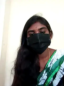 Snapshot of Keerthi_143 chatting on August 1, 5:18 am Keerthi 143 online show from August 1, 5:18 am