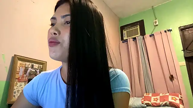 Snapshot of LizabethHaggan chatting on June 10, 12:26 pm LizabethHaggan online show from June 10, 12:26 pm