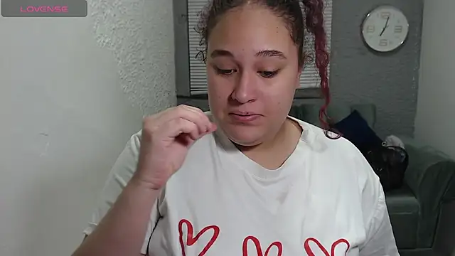 Snapshot of leilasosexy chatting on July 9, 12:31 pm leilasosexy online show from July 9, 12:31 pm
