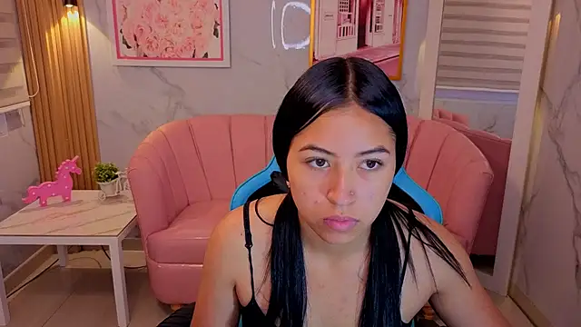 Snapshot of lia_x_a chatting on June 19, 12:42 pm lia x a online show from June 19, 12:42 pm