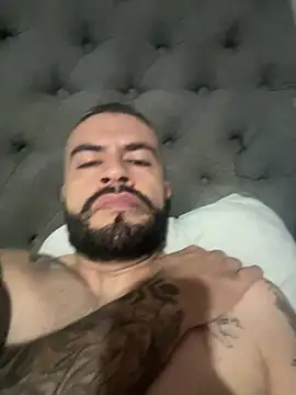 Snapshot of Oliver_39 chatting on June 11, 10:46 am Oliver 39 online show from June 11, 10:46 am