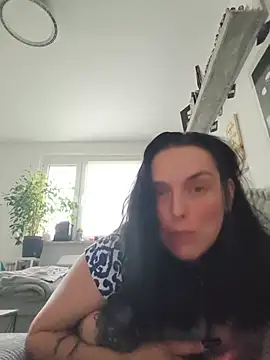 Snapshot of Cassia_Lux_Royal chatting on June 7, 7:17 pm Cassia Lux Royal online show from June 7, 7:17 pm