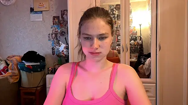 Snapshot of Codi_Rostersy chatting on June 16, 2:03 am Codi Rostersy online show from June 16, 2:03 am