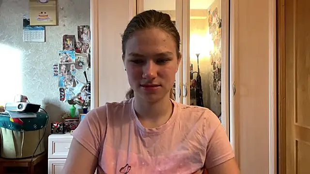 Snapshot of Codi_Rostersy chatting on June 17, 3:09 am Codi Rostersy online show from June 17, 3:09 am