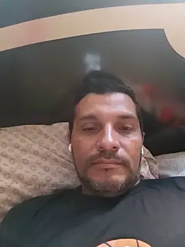 Snapshot of RIchar05 chatting on June 5, 4:35 pm RIchar05 online show from June 5, 4:35 pm