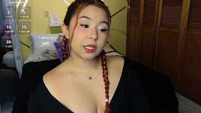 Snapshot of attenea_cutte chatting on June 18, 1:37 pm attenea cutte online show from June 18, 1:37 pm