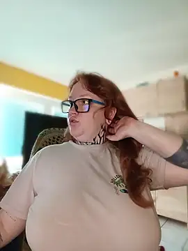 Snapshot of CURVYSAKURA chatting on June 18, 4:55 pm CURVYSAKURA online show from June 18, 4:55 pm