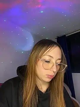 Snapshot of Caamii_ chatting on June 20, 3:31 am Caamii online show from June 20, 3:31 am