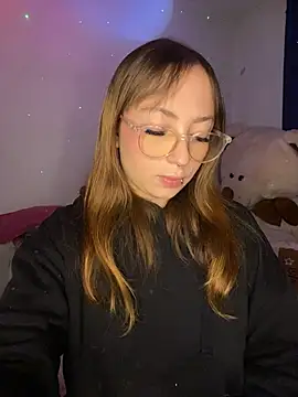 Snapshot of Caamii_ chatting on July 3, 3:35 am Caamii online show from July 3, 3:35 am