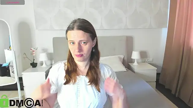 Snapshot of Kathrine-Meyer chatting on July 9, 1:09 am Kathrine-Meyer online show from July 9, 1:09 am