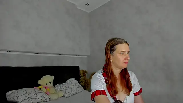Snapshot of Kathrine-Meyer chatting on July 24, 1:03 am Kathrine-Meyer online show from July 24, 1:03 am