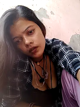 Snapshot of Hot_bhabi0123 chatting on June 27, 4:28 am Hot bhabi0123 online show from June 27, 4:28 am