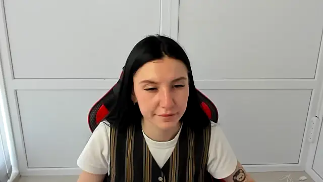 Snapshot of PatteMeoww chatting on June 11, 12:03 pm PatteMeoww online show from June 11, 12:03 pm