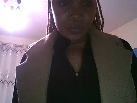 Snapshot of CreamyQueen254 chatting on July 8, 4:33 pm CreamyQueen254 online show from July 8, 4:33 pm