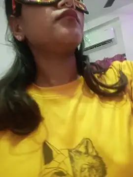 Snapshot of Hot-Rani-76 chatting on June 19, 3:38 pm Hot-Rani-76 online show from June 19, 3:38 pm